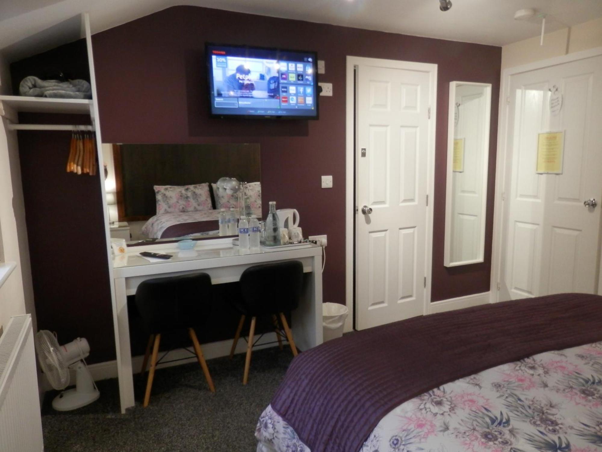 コヴェントリー Middle House Bed & Breakfast 部屋 写真
